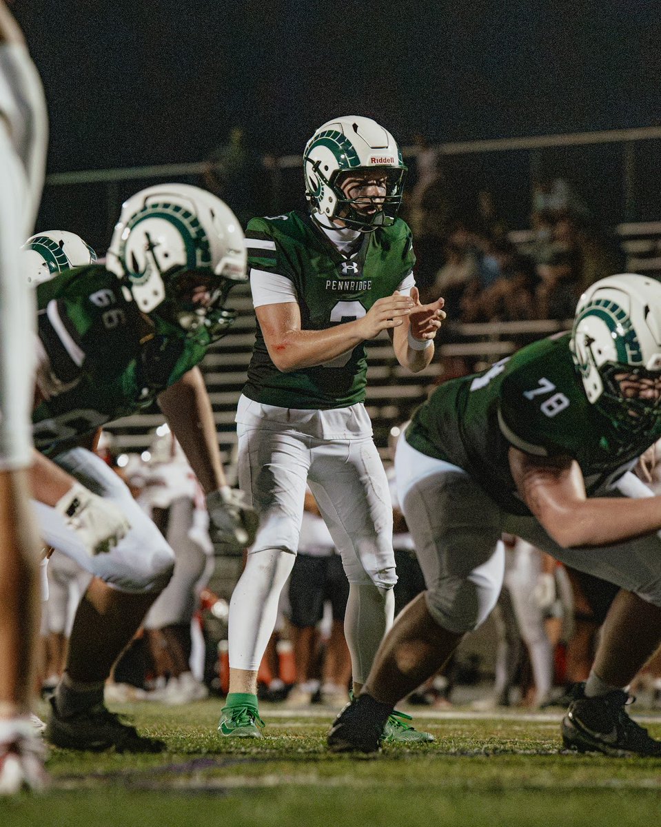 AidenTetkowski's tweet photo. Stats through mid season as C/O 28 QB  

6-0 team 
803 passing yards
12 TD passes 
80 rushing yards 
2 rushing TD 
QB rating- 117.1 https://t.co/pv0GnXxxPg
