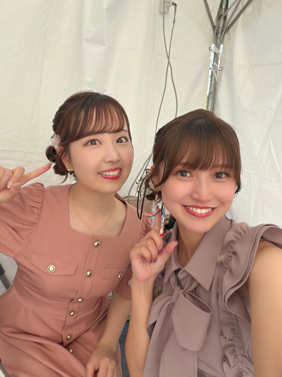 lfkanonmaejima's tweet photo. おはようございます！
今日は #ラジオパーク 2日目💓🌱

午前10時からは「垣花正あなたとハッピー！トークショー」☀️
昨日は熊谷アナとサイドのお団子ヘアとピンクのお洋服がお揃いでした🥰

朝からあなたを笑顔いっぱいにするステージになれますように！よろしくお願いします🎶
#垣花正ハッピー https://t.co/SHCYGMmTkm