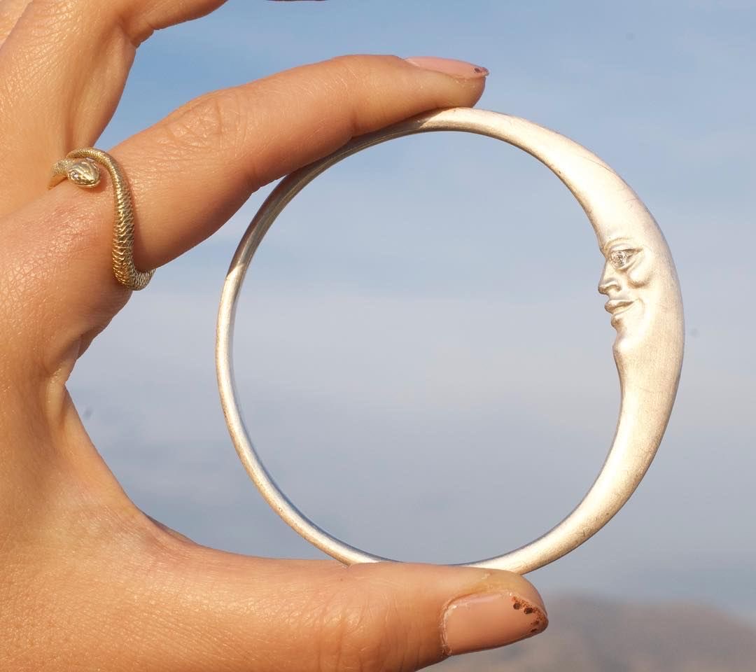 300moods's tweet photo. crescent moon bracelet 🌙 https://t.co/0QtQJHLbXH