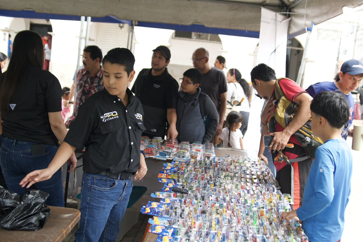 RegTerZ1NMixco's tweet photo. #Expo #Hot_Wheels 🏎️

Desde el más pequeño hasta el más grande fue parte de este #evento, #gracias a La Pista Original GT, ARD Gomas y ARD Hot Wheels y #coleccionables, vivimos momentos de #emoción 🏁
#ConstruyendoElFuturo #500añosmixco https://t.co/1xB18yTUPi