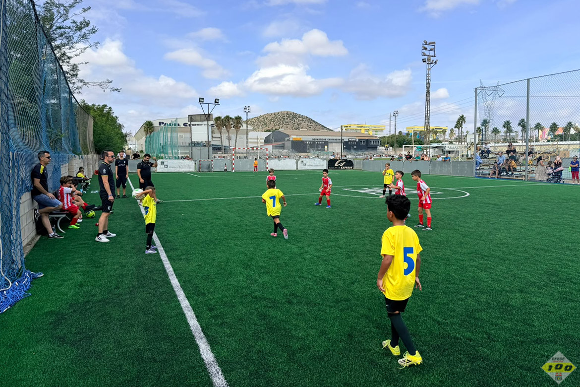 CartagenaEfese's tweet photo. CANTERA | Partido igualado del #prebenjamin que se ha decido al final.
🆚 @CartagenaEfese 2-3 @ADLaVaguada
⚽️Juan y Israel
📷 https://t.co/DrFLMOPMwc
#EnCartagenaHayCantera https://t.co/VlxyIy0uBr
