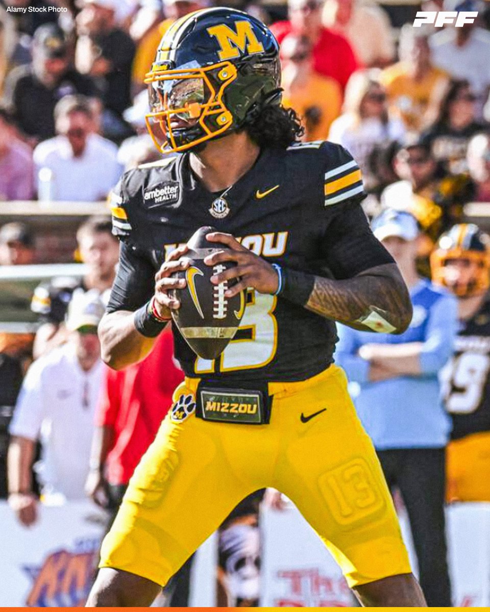 PFF_College's tweet photo. Missouri QB Austin Simmons | Week 5 vs Florida:

🐯 23/30
🐯 340 YDS
🐯 2 TDS
🐯 0 INTS

@MizzouFootball https://t.co/QNgXCNJpRQ