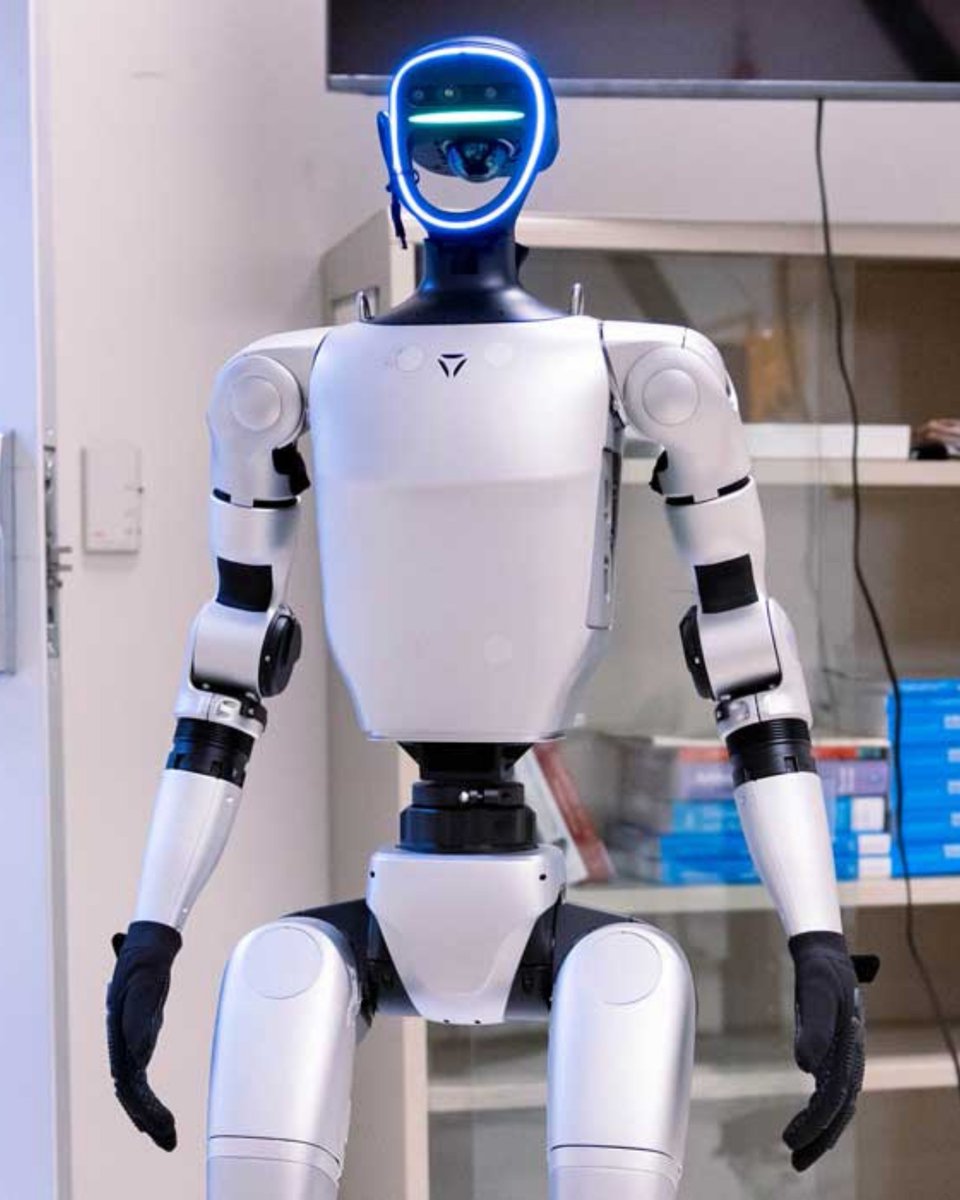 DemzDeliver's tweet photo. 🚨 Gavin Newsom officially bans employers from using AI to fire workers in California. https://t.co/lEdtDMAGLQ