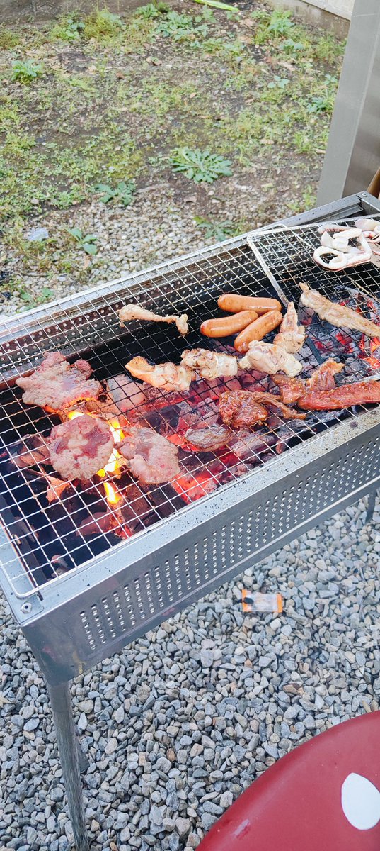 acalanatha_mo's tweet photo. 同僚宅でBBQ🍖🔥 https://t.co/sRJMCdK5AD