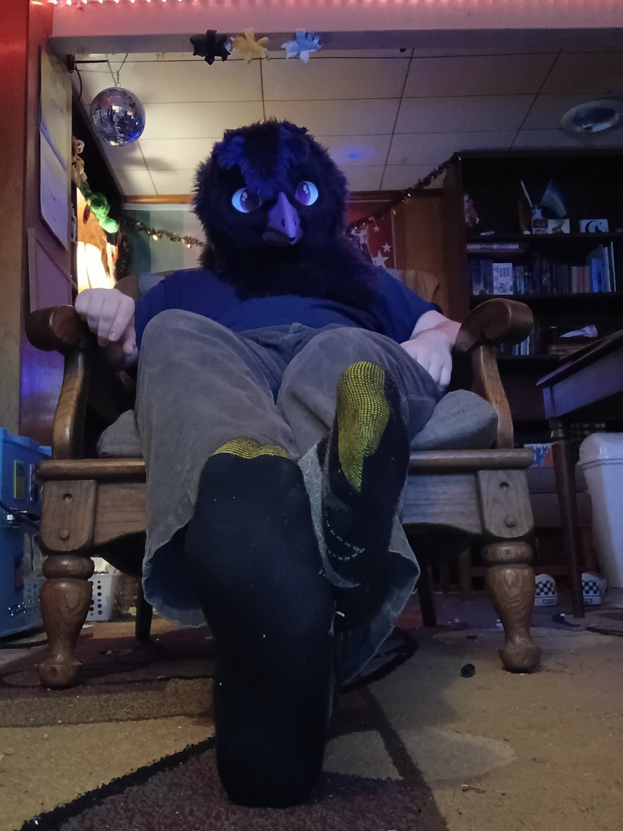 Gummywormwizard's tweet photo. Enjoy guys had an extra long shift today so be sure to really get in there~

#furryfeet #gayfeet #footfetısh https://t.co/XXMmH4xyaT