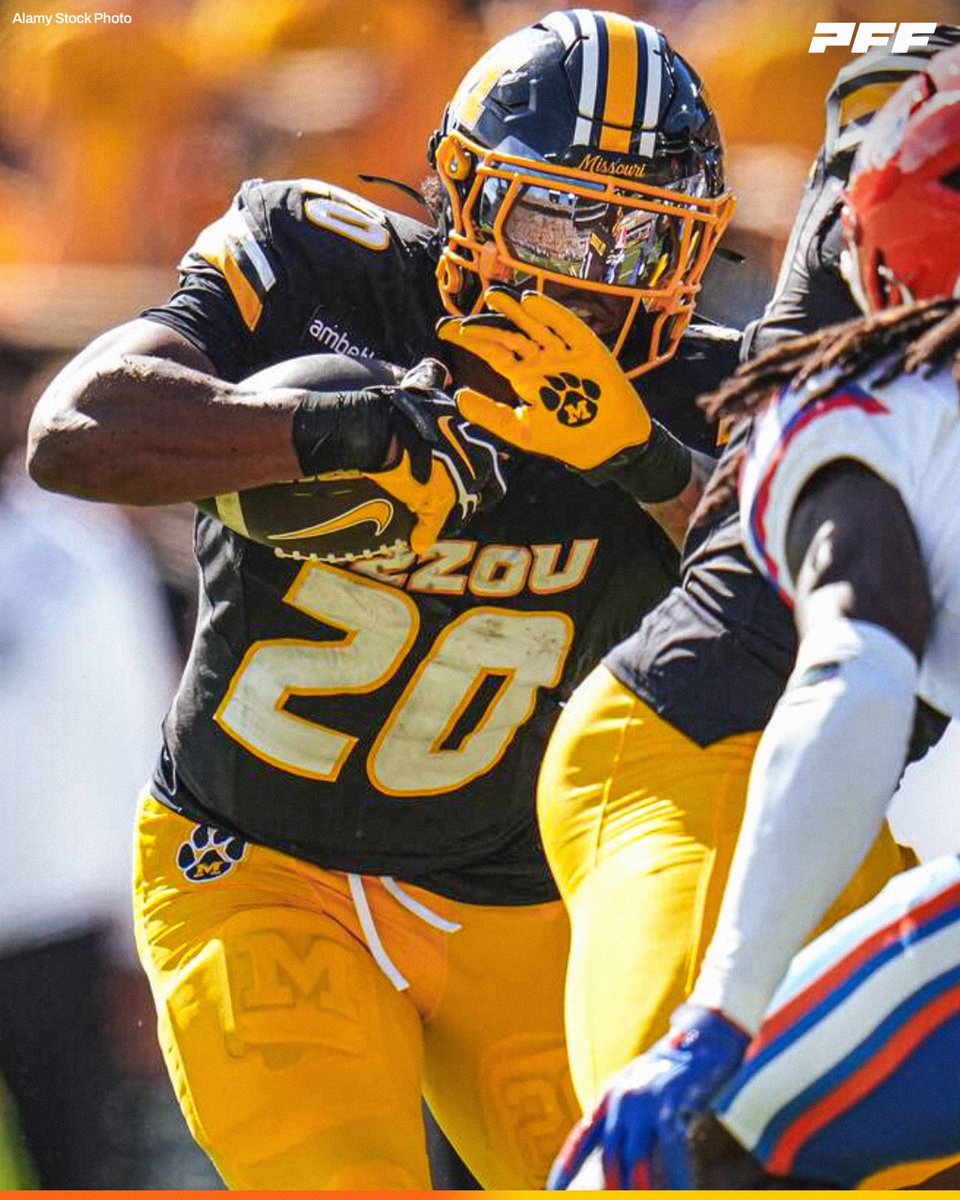 PFF_College's tweet photo. Missouri RB Jamal Roberts | Week 5 vs Florida:

🐯 27 Touches
🐯 240 Total Yards
🐯 3 Touchdowns

@MizzouFootball https://t.co/COTNBj62On
