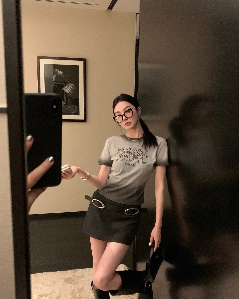 sinemkop's tweet photo. 朝起きる瞬間の『あと5分だけ…』の魔力は異常だと思う。みんなはどう感じる？ 🌟💧
BMoMr https://t.co/ttcJ2ke595