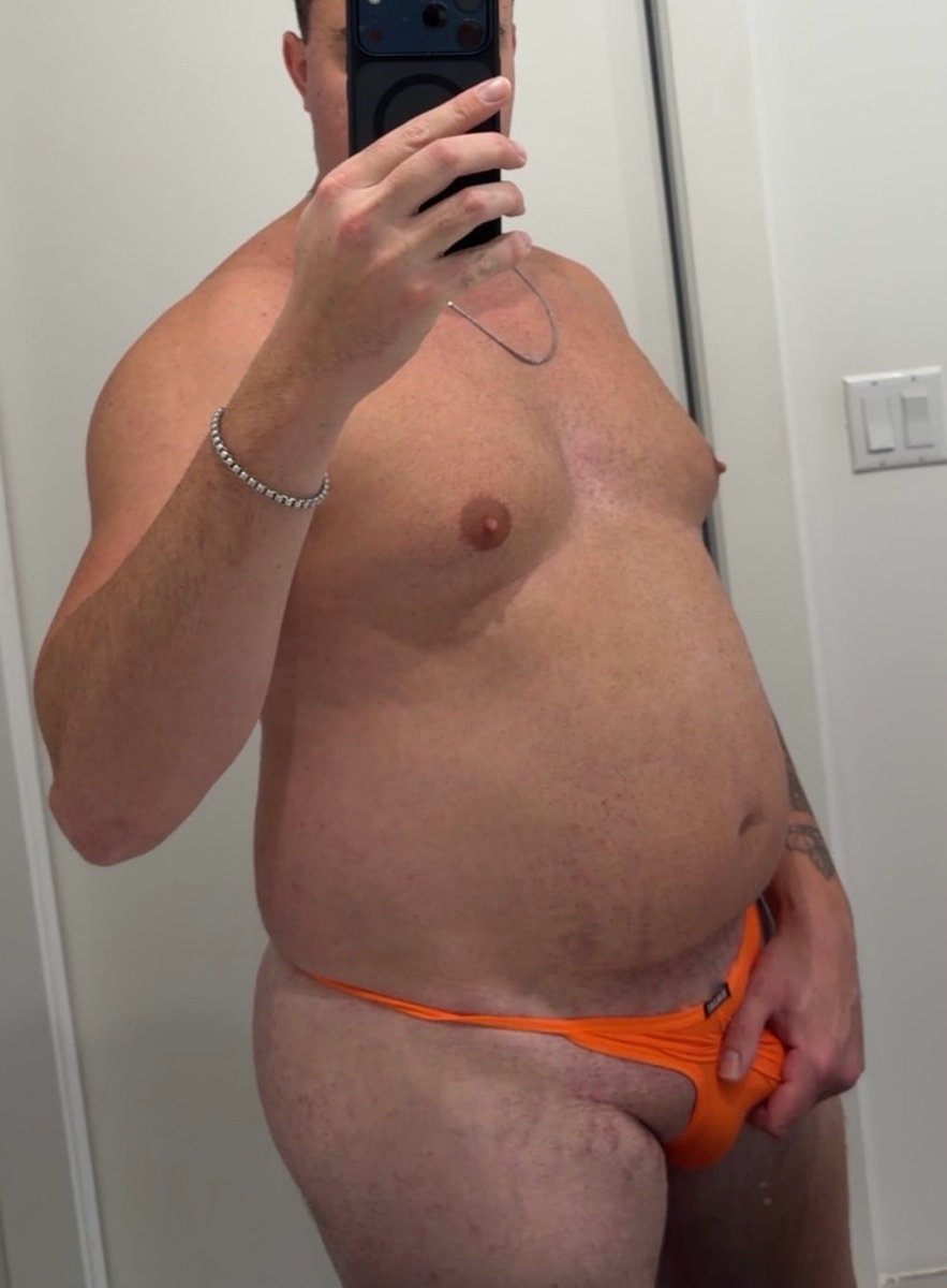 beefyalt's tweet photo. ts thong getting tight af lol https://t.co/4sJGa6y9Me