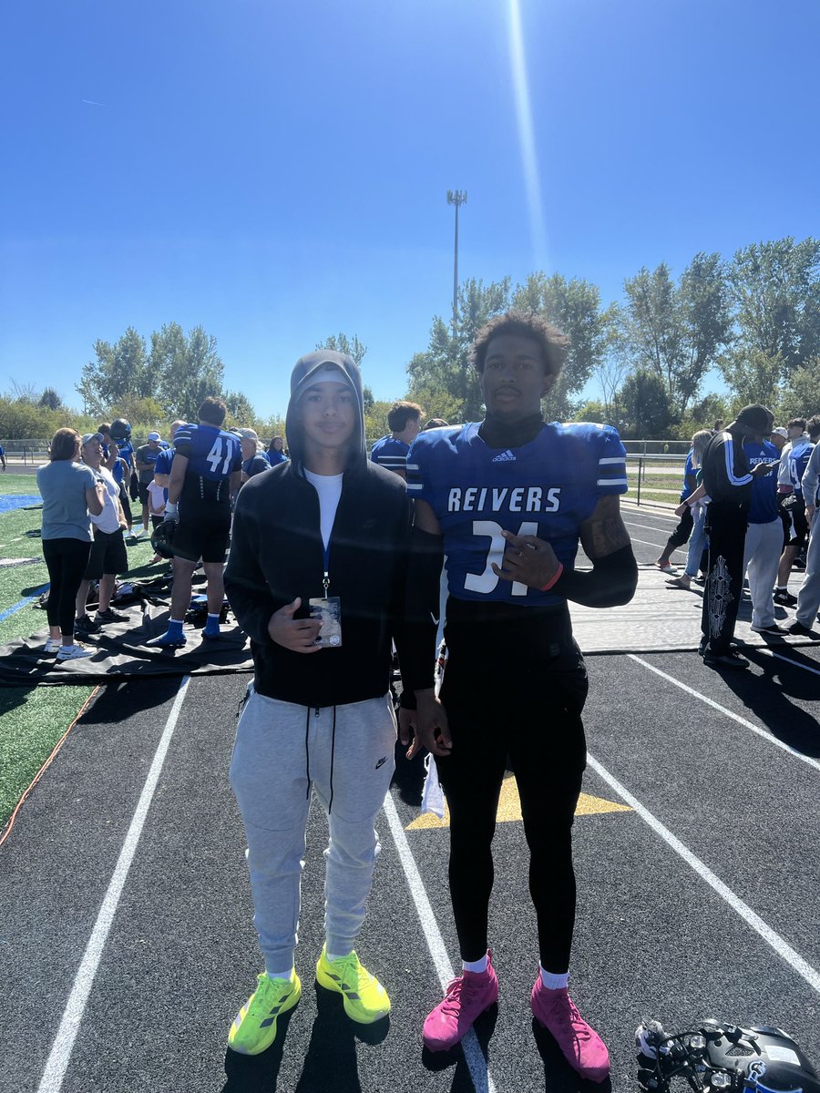 israelnelson_9's tweet photo. I had a great time at @GoReivers for a game day visit. Thank you @SamRobertson_11 for having me out! https://t.co/JO0aQWOy8c