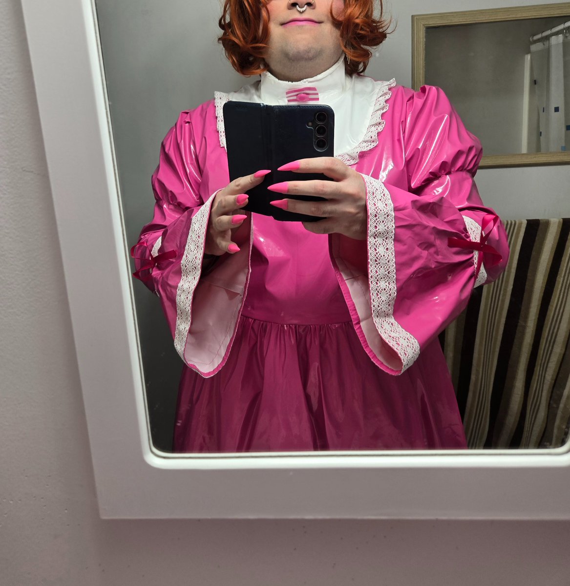 SissyMichelle24's tweet photo. Hey all how does the new sissy on the block look? Figured I should post some pictures of my true self. Let me know what you think. 💋 #sissy https://t.co/ZYPLMoLPbR