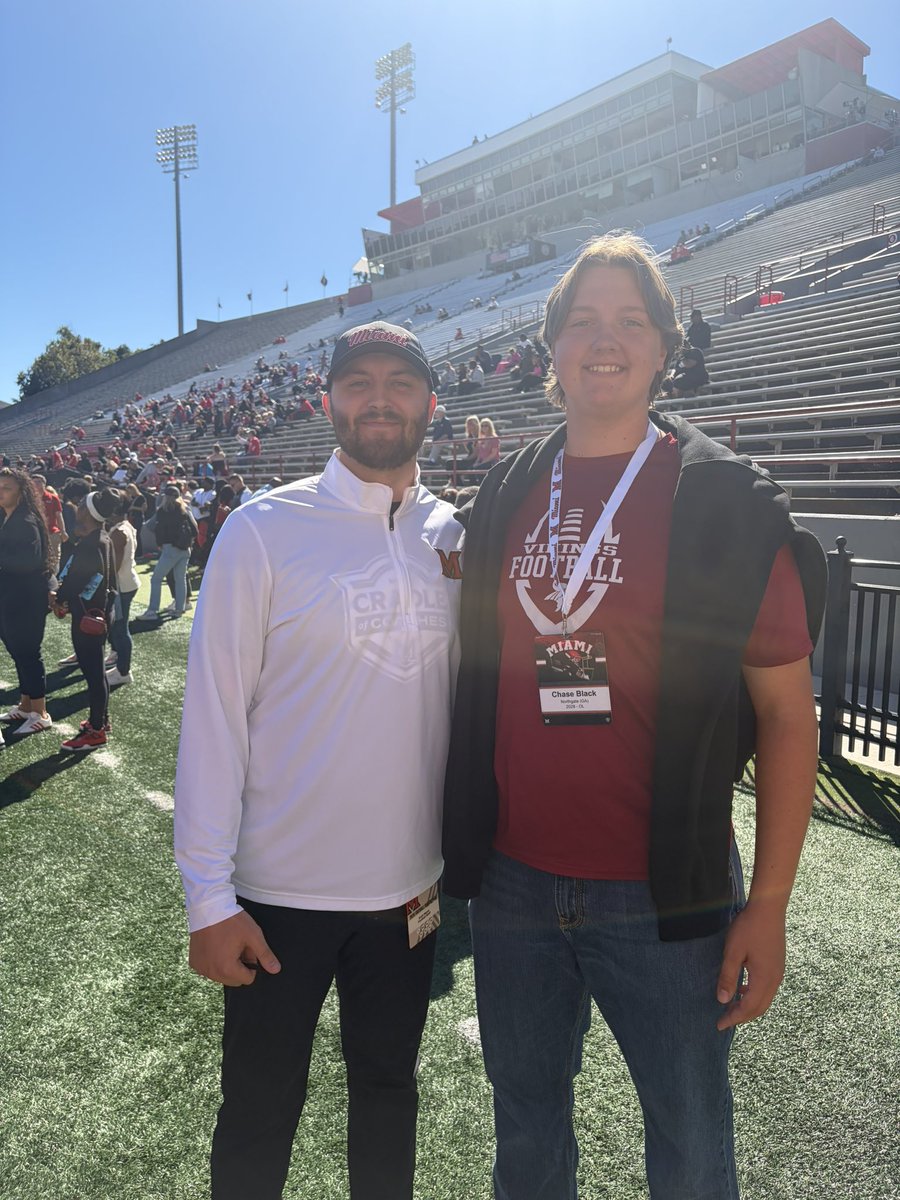 Chase_Black71's tweet photo. After a great conversation with @Brett_Meyer2 I am blessed to receive my first Division 1 offer‼️ @Coachjpatton @LeoOtt123 @drew15martin @Martin_Miami_HC @ChadSimmons @RustyMansell_ @CoachReg28 @willyMtheo54 @cferdinand_21 @najehwilk @baconnetworkllc @kwhit4 #AGTG #HAWKS https://t.co/Rhwx4Rz4hm