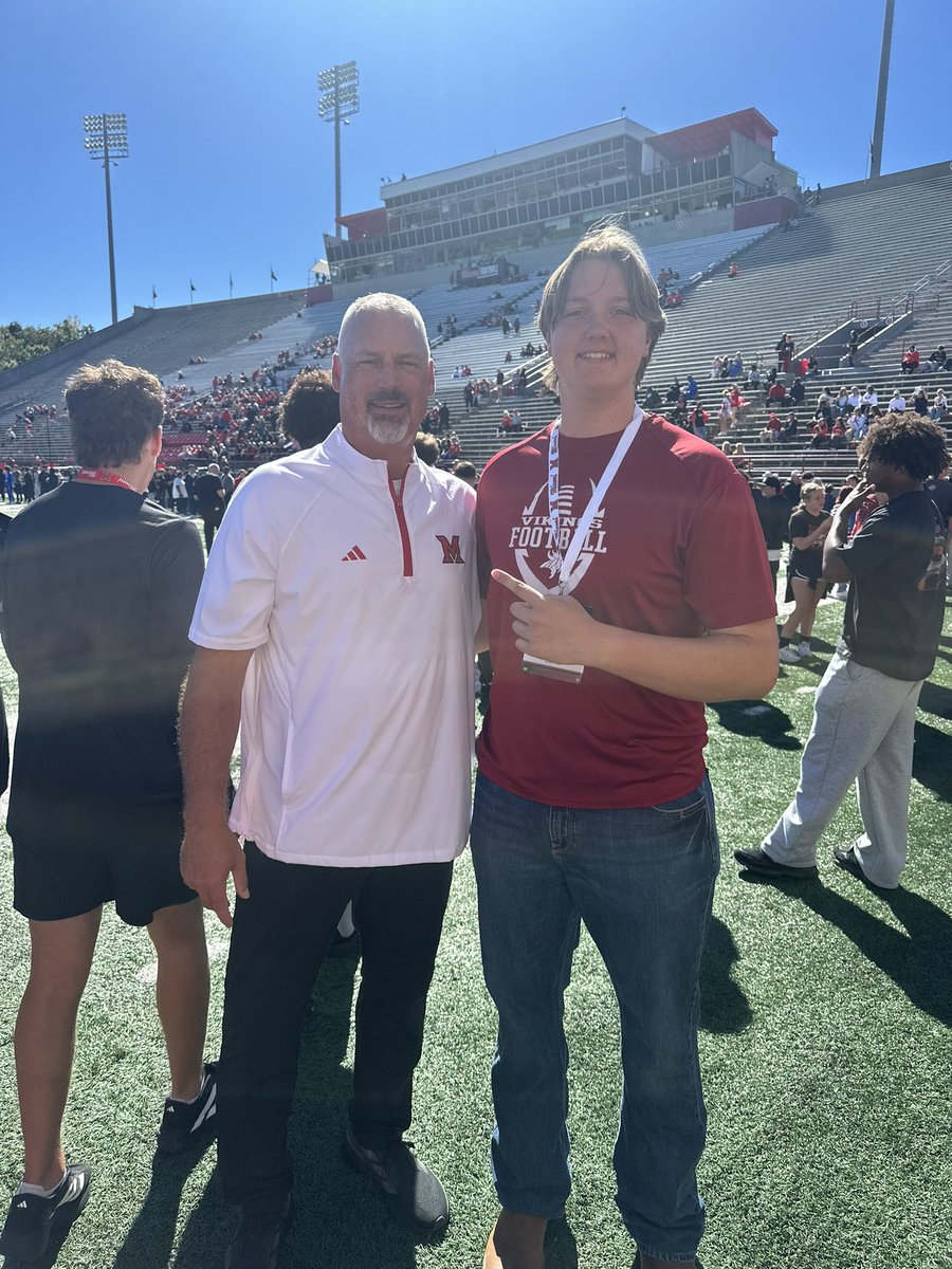Chase_Black71's tweet photo. After a great conversation with @Brett_Meyer2 I am blessed to receive my first Division 1 offer‼️ @Coachjpatton @LeoOtt123 @drew15martin @Martin_Miami_HC @ChadSimmons @RustyMansell_ @CoachReg28 @willyMtheo54 @cferdinand_21 @najehwilk @baconnetworkllc @kwhit4 #AGTG #HAWKS https://t.co/Rhwx4Rz4hm