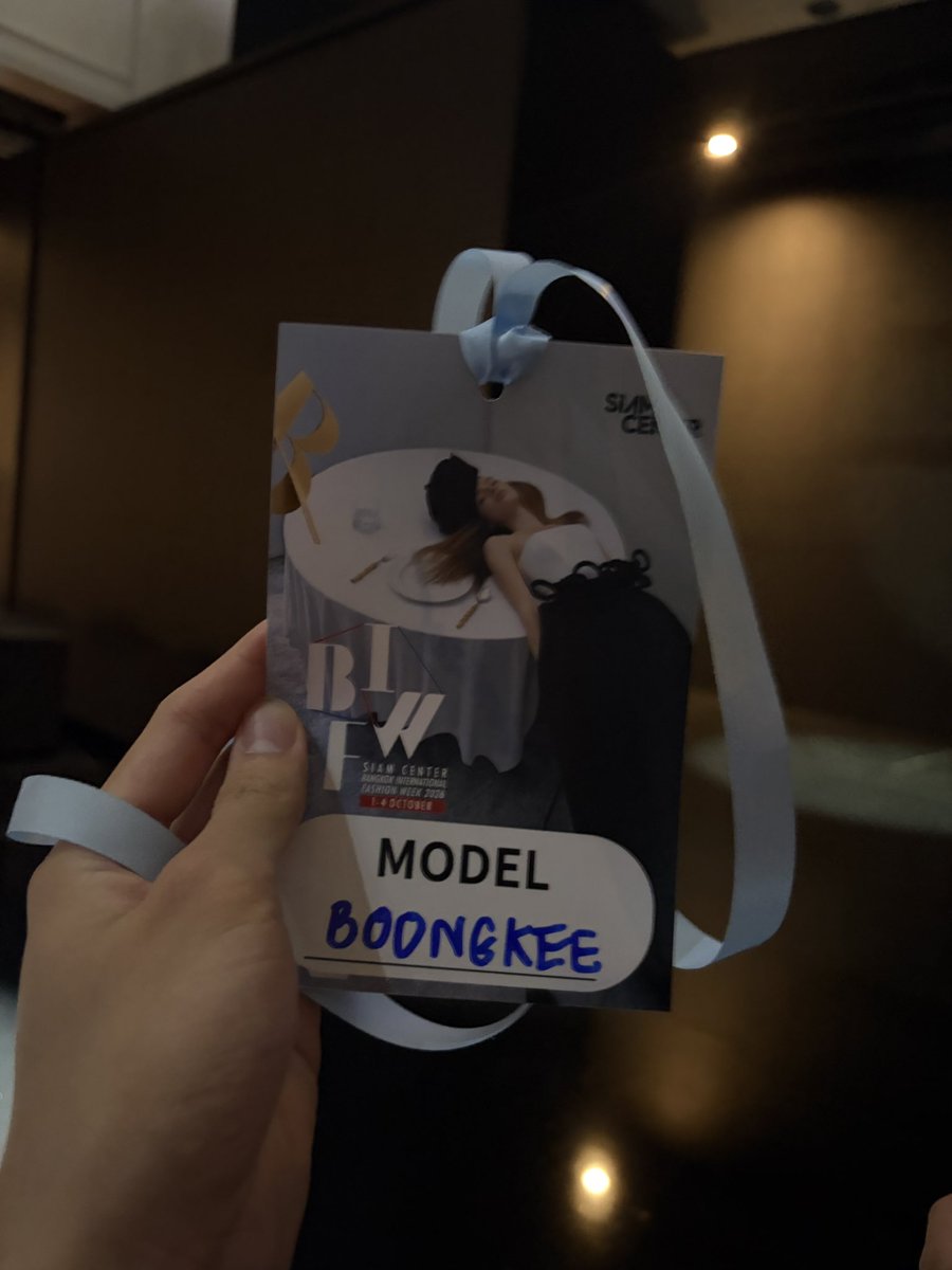 bsurasee_'s tweet photo. Goodmorningg ค้าบบบทุกโคนนน 🦉🥱 https://t.co/WRMWPomjo4