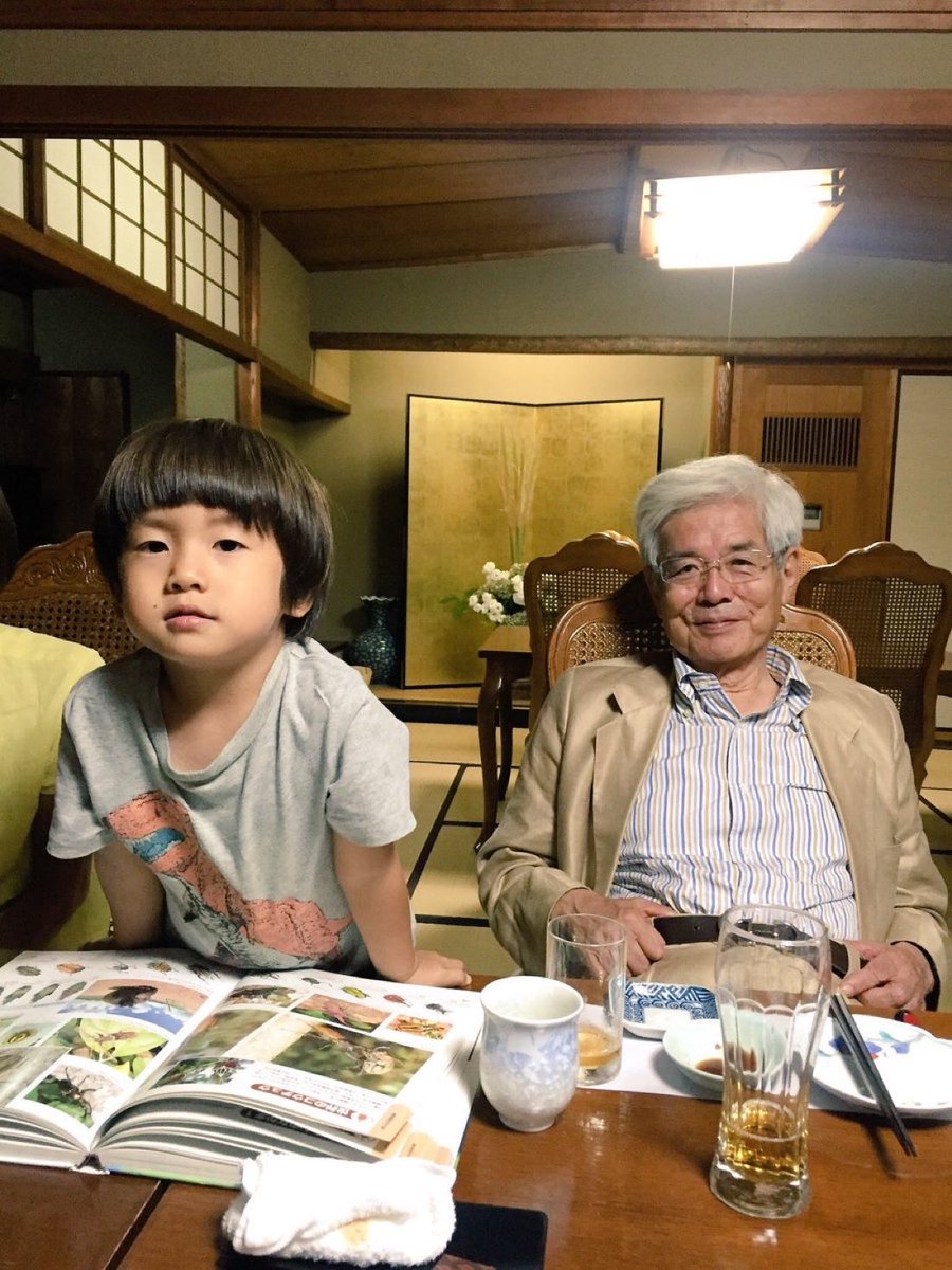 zhtsss's tweet photo. 10年前のゲンと養老孟司先生。2人は素敵なコンビ https://t.co/RalrDlEDZy