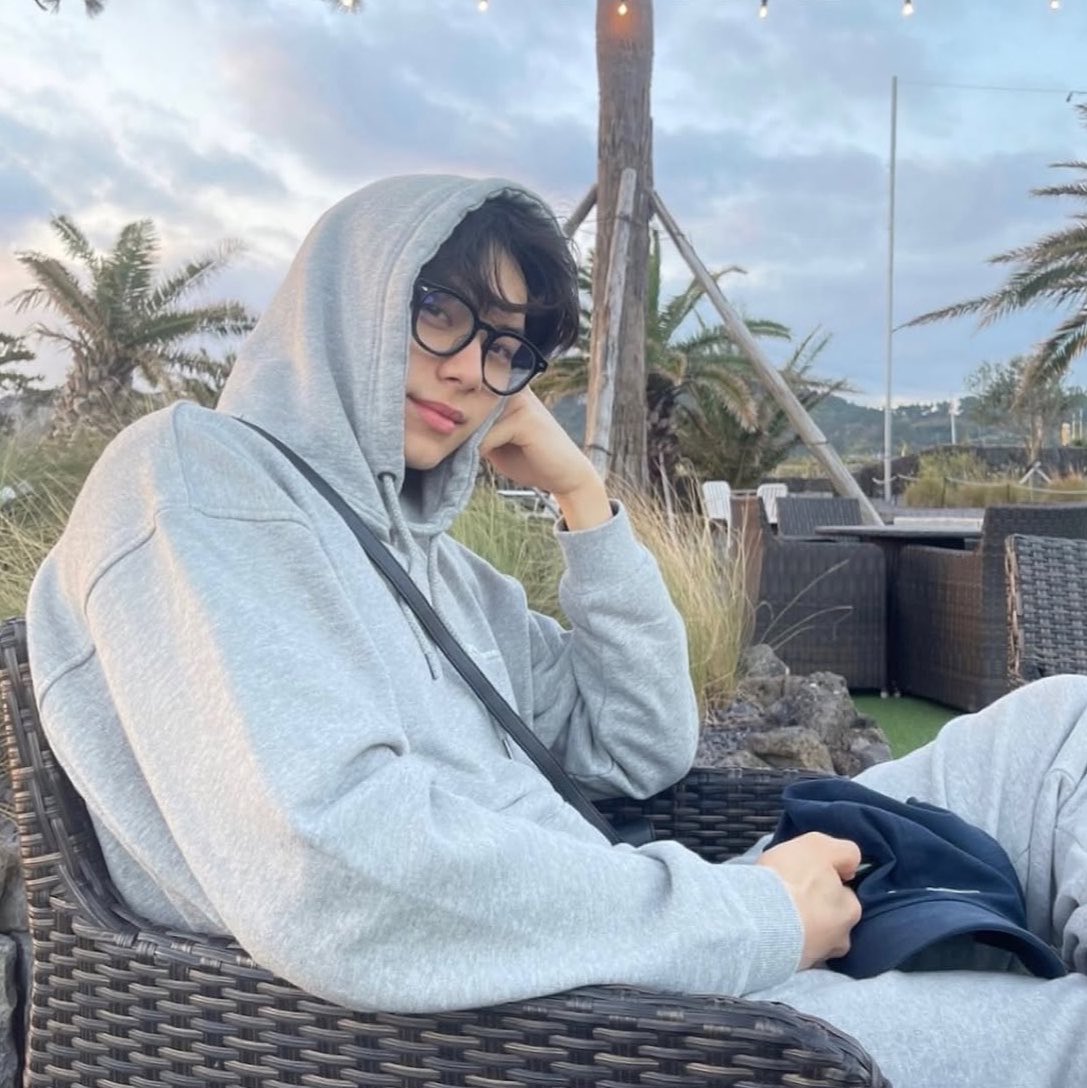 sillychaemin's tweet photo. Siapa yang pagi pagi udah siap nemenin crushnya sarapan ketoprak? https://t.co/5LFk07c14u