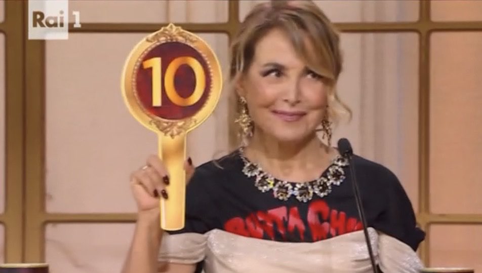 palettaBdUrso's tweet photo. 🔟

#ballandoconlestelle https://t.co/KwekUMamGd
