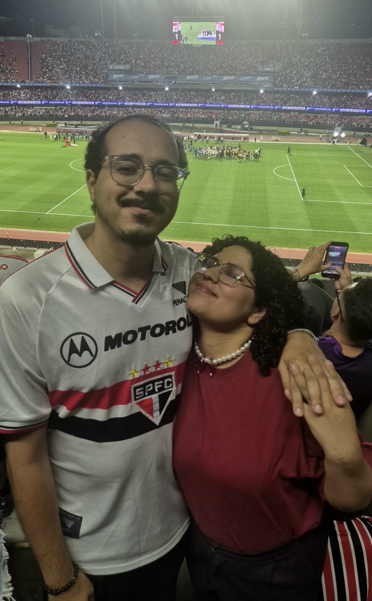 facotpparar's tweet photo. Eu amo ele e (pra minha tristeza) ele ama o São Paulo https://t.co/53A1vp1qMs