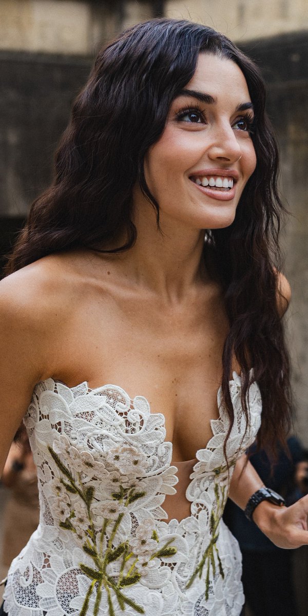 eslorez's tweet photo. How can someone be so naturally perfect I truly don't get it https://t.co/Psf7m3t4tt