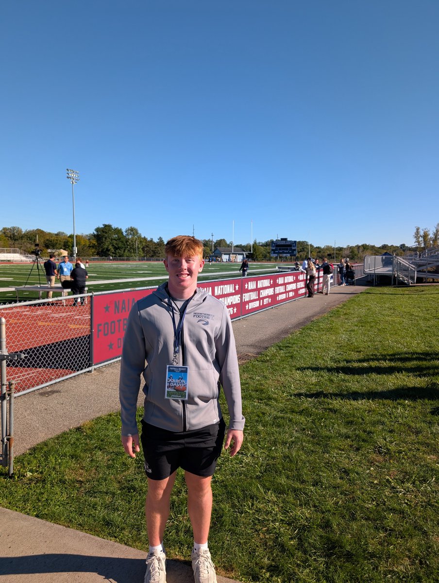 AaronD_2223's tweet photo. Big thank you to @CoachTyMcGowan @CoachChevyD @coach_G63 @QBCoachWhite and the rest of the @WCtitansFB family. I loved the atmosphere and energy throughout the entire game and really enjoyed seeing everything Westminster has to offer https://t.co/H01zjMcKCz