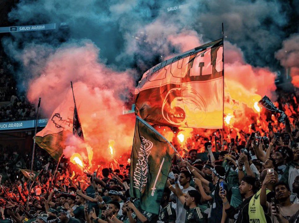 eerrrrriiii_'s tweet photo. الجمهور رقم 1 في آسيا 💚💚💚💚💚🦅🇸🇦 https://t.co/vw5E0FLMYb