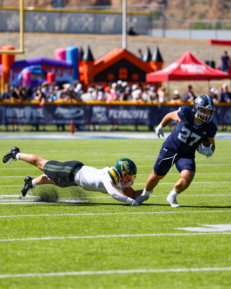 MinesFootball's tweet photo. Don't miss us. 

📸 Brinda Malik / Ben Tomlinson

#HelluvaEngineer⚒ https://t.co/NA6mpWATSc