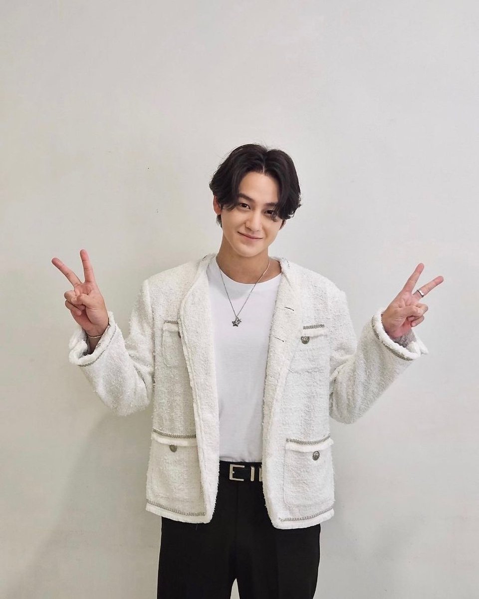 youngahh62's tweet photo. 일요일의 해피이안🐯 #김범 https://t.co/2XYORRTbbV