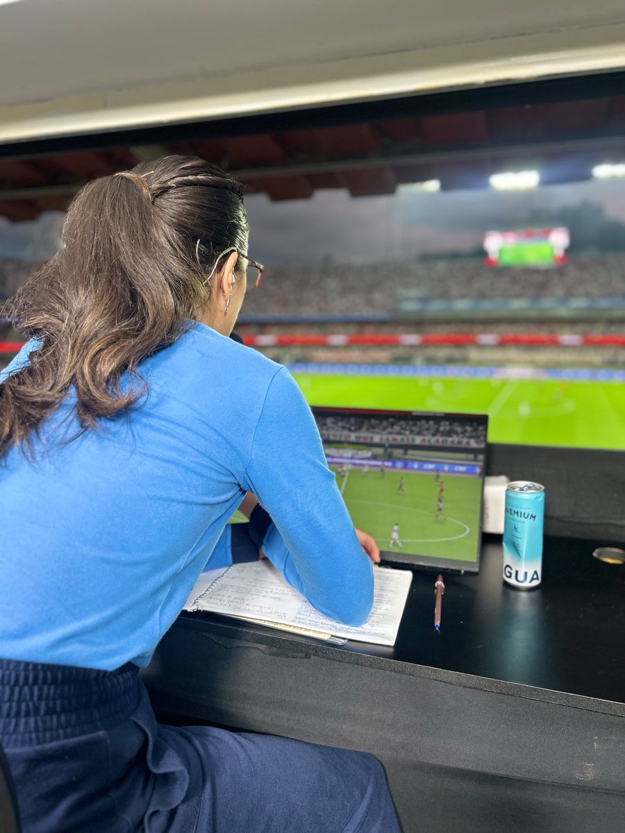 renatasilveirag's tweet photo. Uma final histórica, 3 transmissões do grupo globo com narradoras, recorde de público e audiência absurda! 

Obrigada, papai do céu! 

Copa do Mundo feminina, pode vir! 🤩⚽️ https://t.co/0cwHHzE8AW