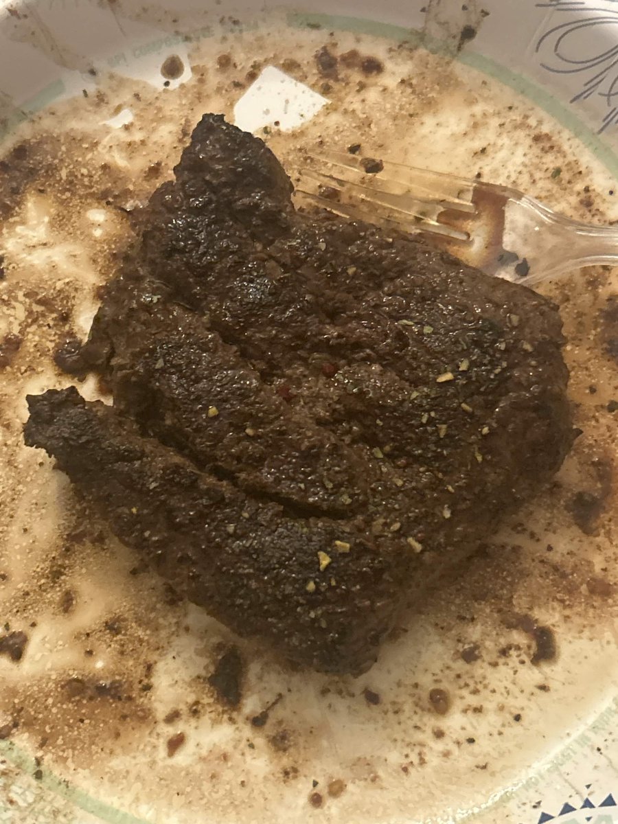dovephone's tweet photo. Who says that idols can't cook? https://t.co/5ZiVGoIfls