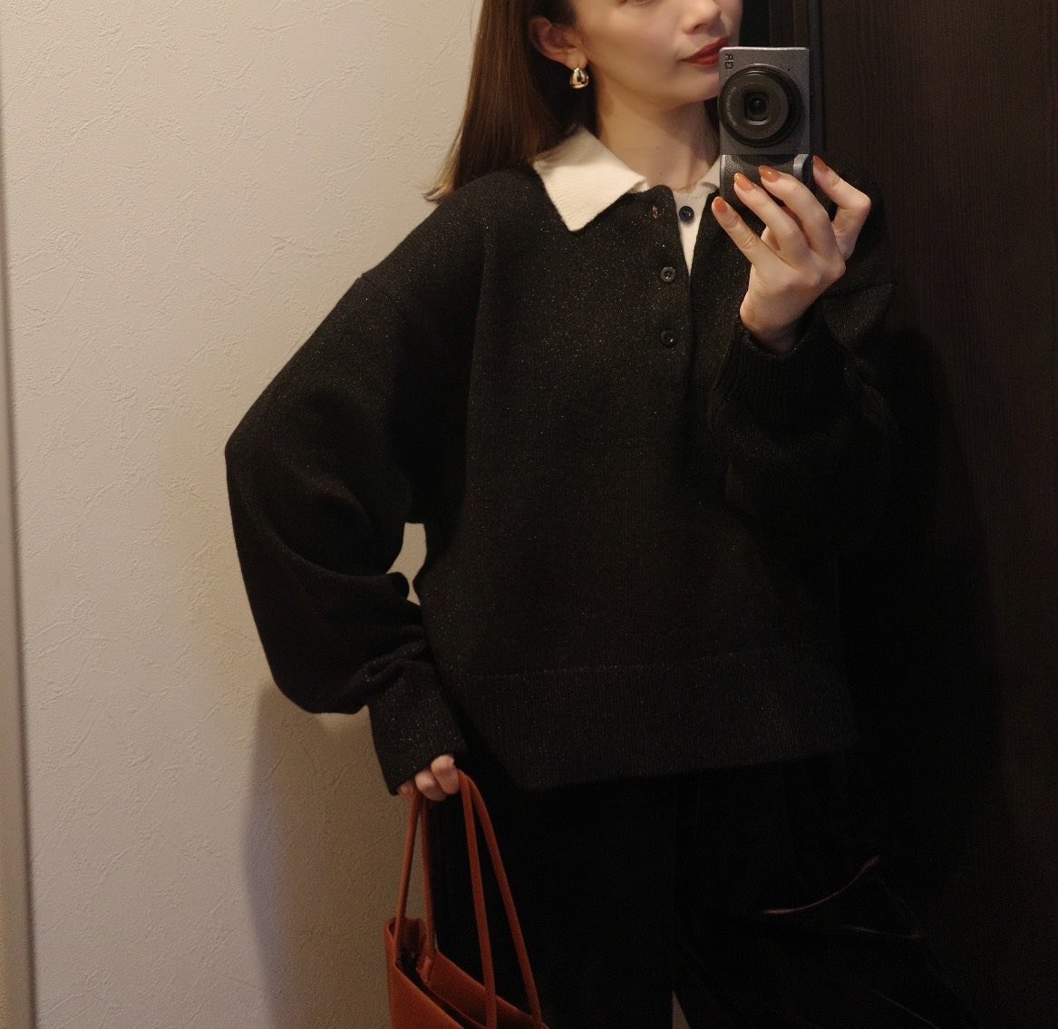 akari_handa's tweet photo. このニットも安定の可愛さ🖤
さりげなくラメっぽいの
#milaowen https://t.co/si2Rq4ZWQx
