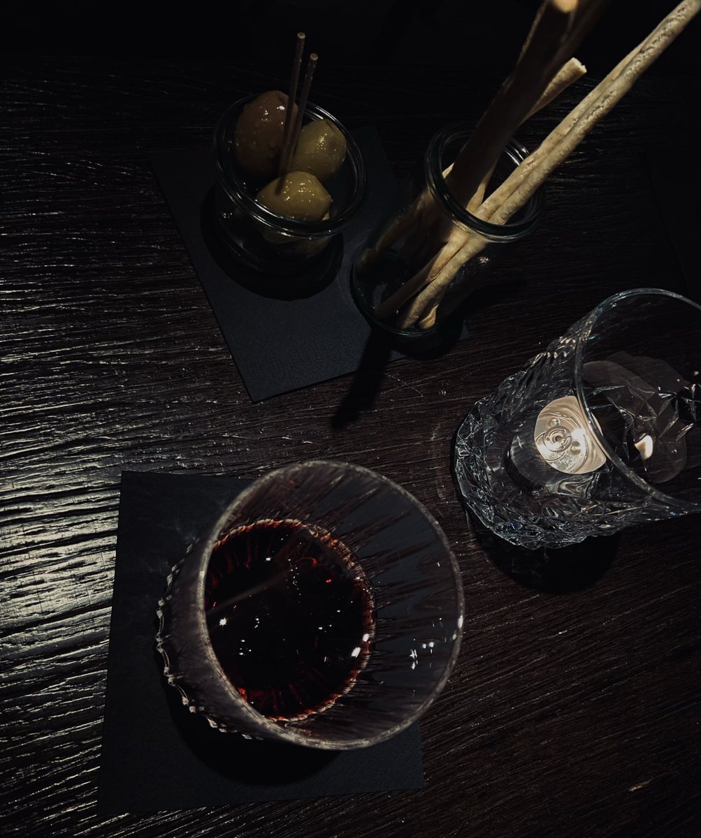wanderllie's tweet photo. Life is better with a martini in hand and an olive on the side. https://t.co/gRkcl97wP1