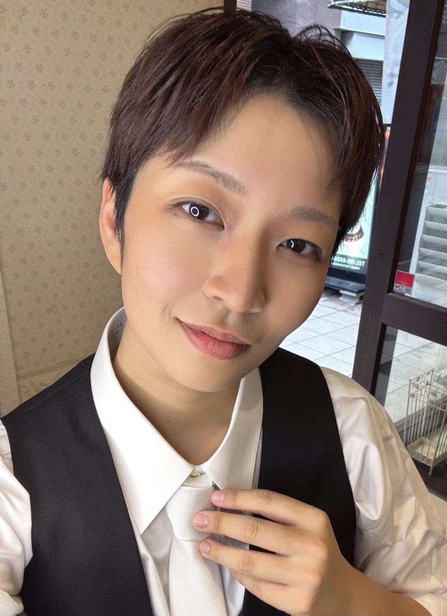 sei_dansou's tweet photo. 10/3退勤ポスト‼️

アルテミス(@artemis_cafe )プレオープンに駆けつけて下さった皆様本当にありがとうございました！
お客様に支えられている事を改めて実感した一日でした✨🌙

本日もアルテミスにて 昨日同様九十九さん🧬タナトさん✝️と出勤でございます！
ご来店お待ちしております🎶 https://t.co/lZ4UFEBk5S