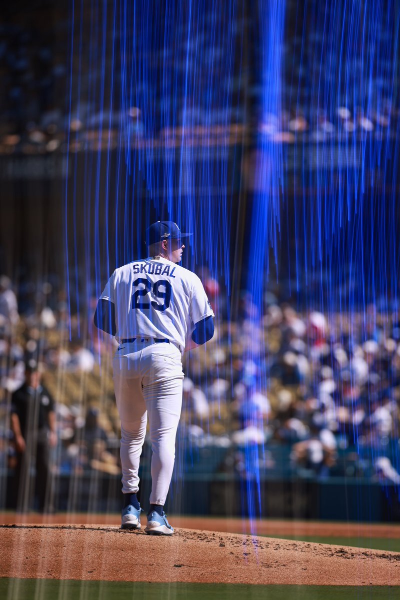 MLB's tweet photo. Los Angeles heat 🔥 https://t.co/wotBUMZlvt