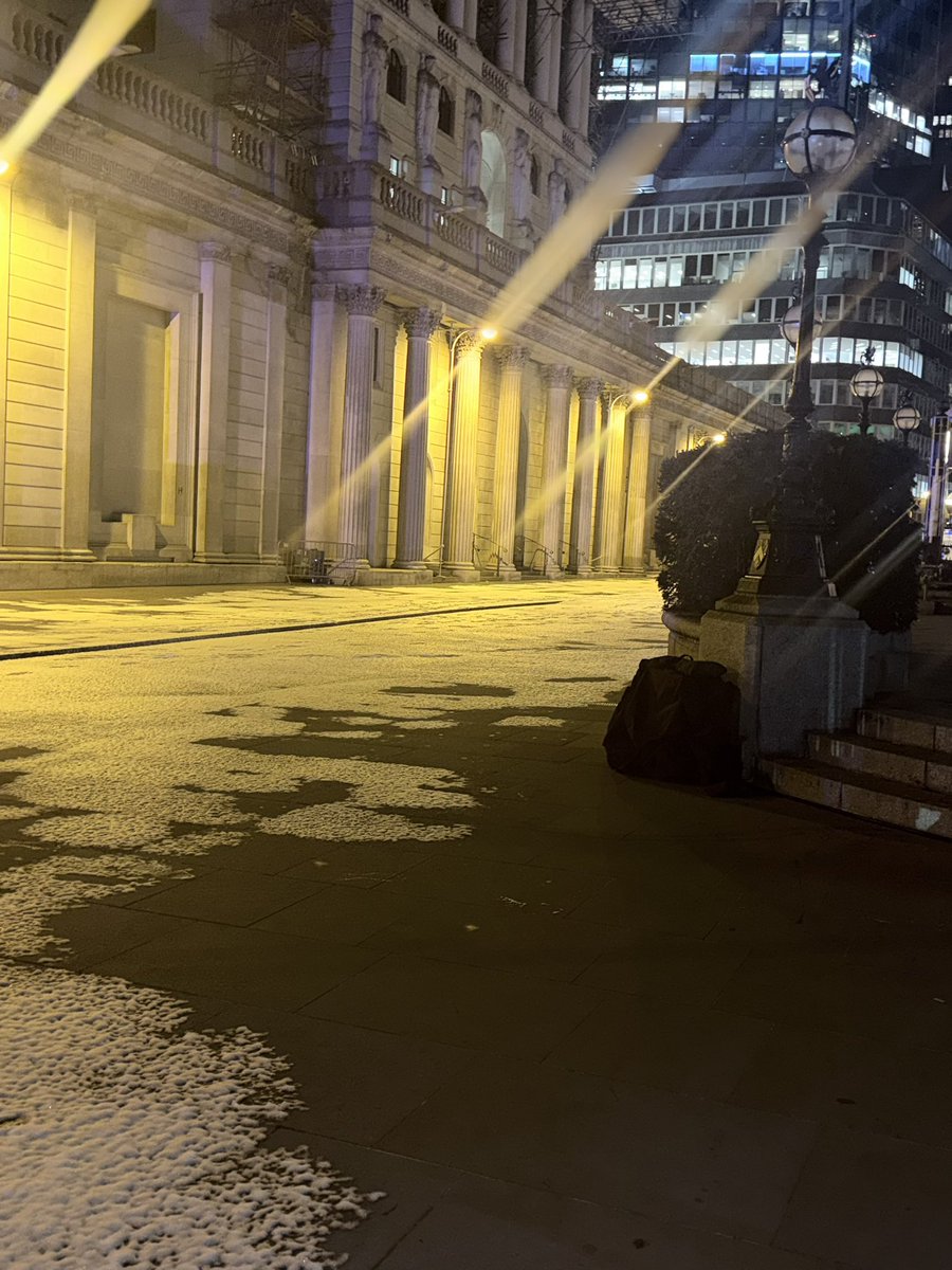 wyntersrealm's tweet photo. i was really in gotham today!! https://t.co/QN2ggURMer