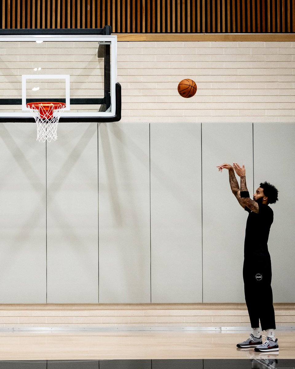 spurs's tweet photo. the work continues 📈

@Ticketmaster | #PorVida https://t.co/x1ndGPtQ9j