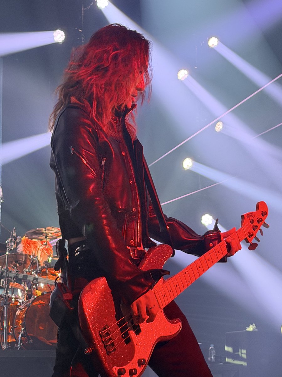 aomr_mayca's tweet photo. 我ながら私の撮ったJさんがカッコ良すぎて困る。(そもそも佇まいがカッコ良いので、お顔が隠れている写真のほうが好きかも…)
#LUNAPIC https://t.co/Nz9j2nI8d7
