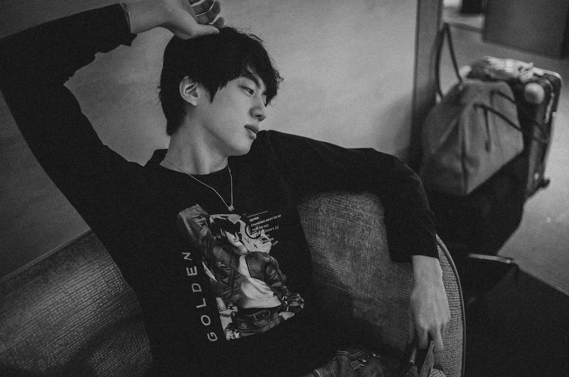 1jinofbts's tweet photo. https://t.co/HO7QAQK7BW
