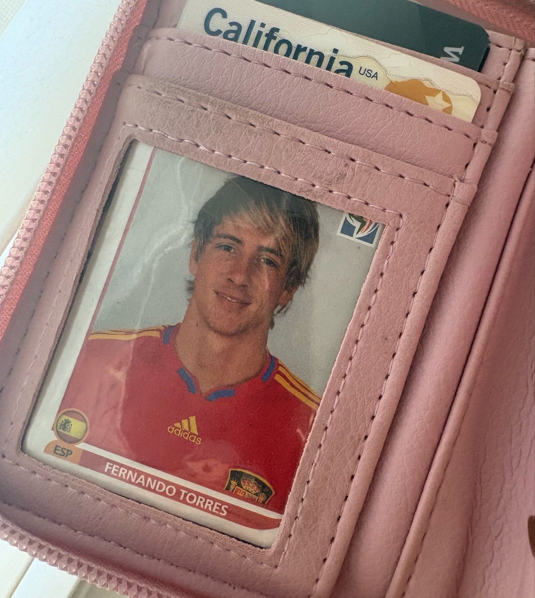 slipcharm's tweet photo. Always keep the essentials on me https://t.co/BVedj5egIl