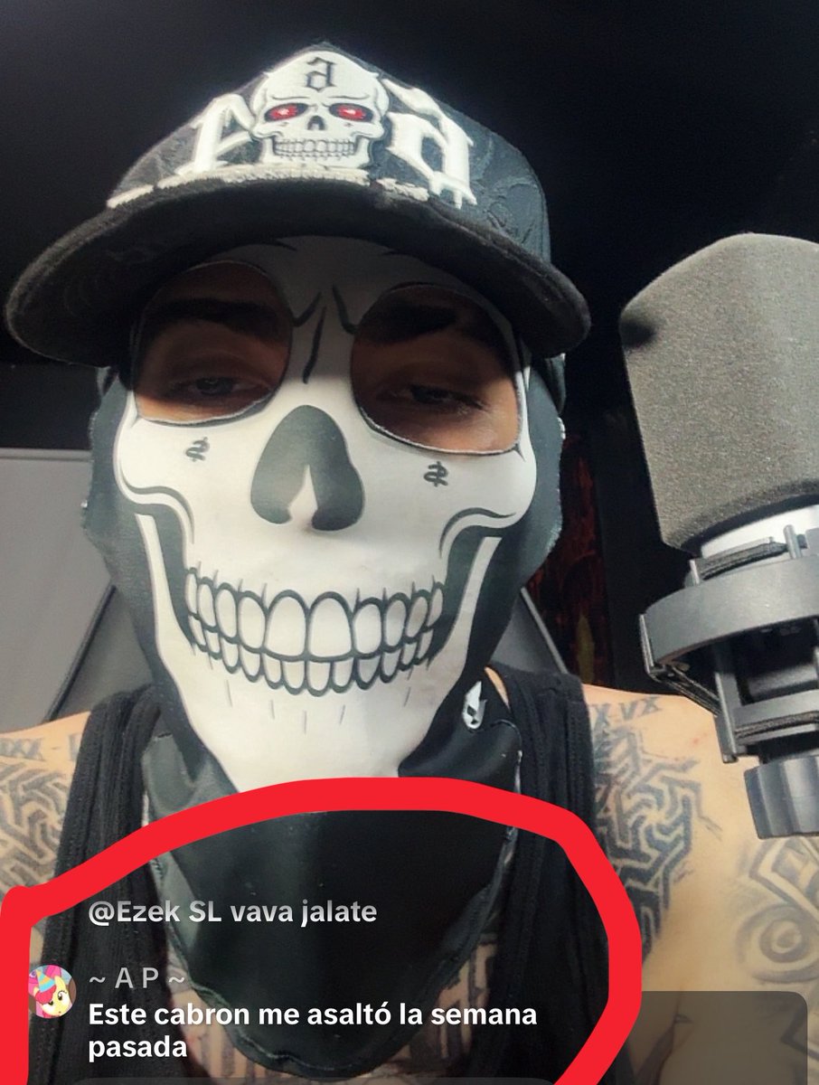 THESELER's tweet photo. Yo cuando entro a un live! 😒 jajaja https://t.co/hlsev3AcS6