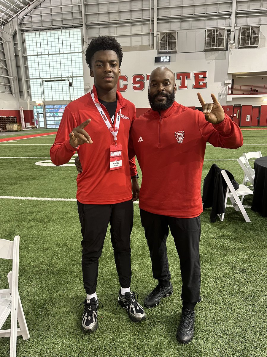 MROLLE2029's tweet photo. AFTER A GREAT CONVERSATION WITH @CoachCwarren I AM GRATEFUL & BLESSED TO RECEIVE AN OFFER FROM NC STATE!! #1pack1goal #relationshipsmatter @ChazBoyd6 @CoachJud_21 @CoachEliot @CoachAlexFaulk @PackFootball @MiltonEagles_FB @CoachBenReaves @OCCoachJack @CoachCReaves @TWithJay @CoachWillyMath @CoachNaldo 

@benjaminwolk @Andrew_Ivins @ChadSimmons_ @SWiltfong_ @Hayesfawcett3 @adamgorney @CodyBellaire @BrianDohn247 @CharlesPower @samspiegs @TomLoy247 @TheUCReport @DemetricDWarren @RecruitGeorgia @HammerSmith27 @Q_Jones2 @Topshelf_TJ