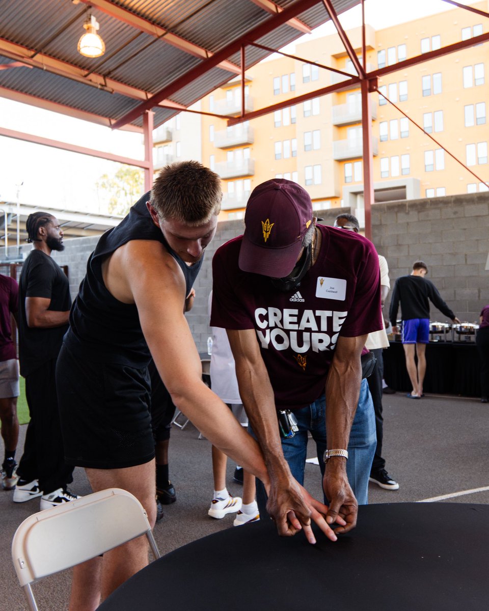 SunDevilHoops's tweet photo. Connecting the past with the present 🔱

Had a great time at our alumni BBQ dinner last night 💛 https://t.co/cFcI4xC3Wz