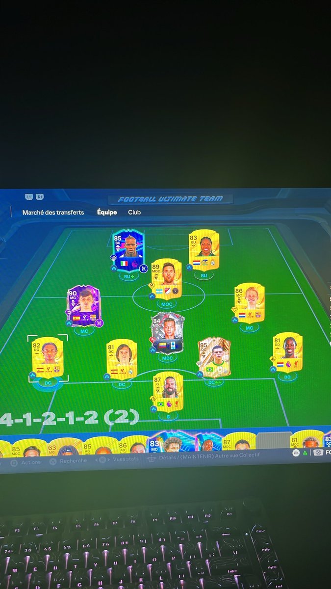 re3mtv's tweet photo. j'ameliore quoi svp g 450k? https://t.co/ktviXi2j0t