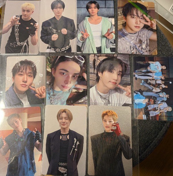 mamig552287's tweet photo. Straykids RUNIT トレカ 交換 スキズ 

譲）DMM・POPUP・会場限定
　　HMV・タワレコ
　　画像①②　
　　（🌻🐺赤〇部分に初期キズ有）

求）RUNIT会場限定リノ🐰
　　（9/6🌻・9/20🍞優先）

郵送📮交換希望
宜しくお願いします🙇

#RUNIT
#ソウルコン
#国立
#名古屋
#京セラ
#DMM
#HMV
#タワレコ https://t.co/yt0H1clg7u