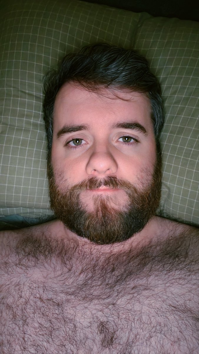 JBraddishx's tweet photo. Havent posted in a while, hi gays. 🙋🏻 https://t.co/KQszyFd2c9