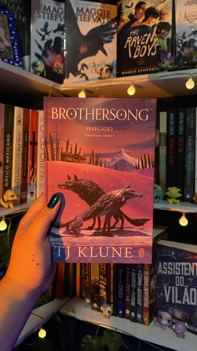 gothpynch's tweet photo. O3/IO/26
✴︎ —  brothersong
———— ★★★ ★
ai, que lindo, sério🥺 Carter sempre
foi uma incógnita pra mim, eu sentia que ele existia pra ser o alívio cômico, infelizmente. Que bom que esse livro foi bem escrito e mostrou o quão incrível ele é, meu amor todinho https://t.co/QMeCLGufJu