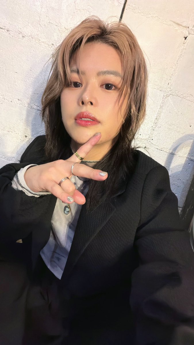 singer_takumi's tweet photo. おはようー！！

大阪のソロ楽しみやなあああ！！

10/12のお昼もソロでフリラが入りそうです！
終わり次第KaWang行く予定です！！

今日から少し遅めの夏休み頂きます🌻🍉 https://t.co/U7dvtHztHN