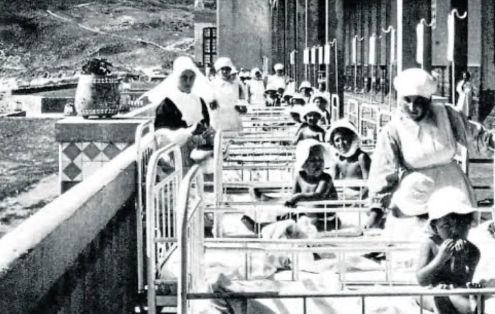 drfabianosguima's tweet photo. A maioria dos pacientes hospitalizados teria alta mais precoce se recebesse exposição solar diária. https://t.co/wY2fxRNDex