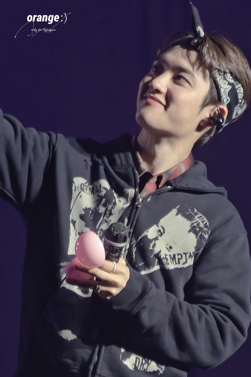 lovedo_orange's tweet photo. 도경수 261003 dayoff in seoul
带我回到Neverland…
#도경수  #Dohkyungsoo #都暻秀 https://t.co/pN7tiq23lx