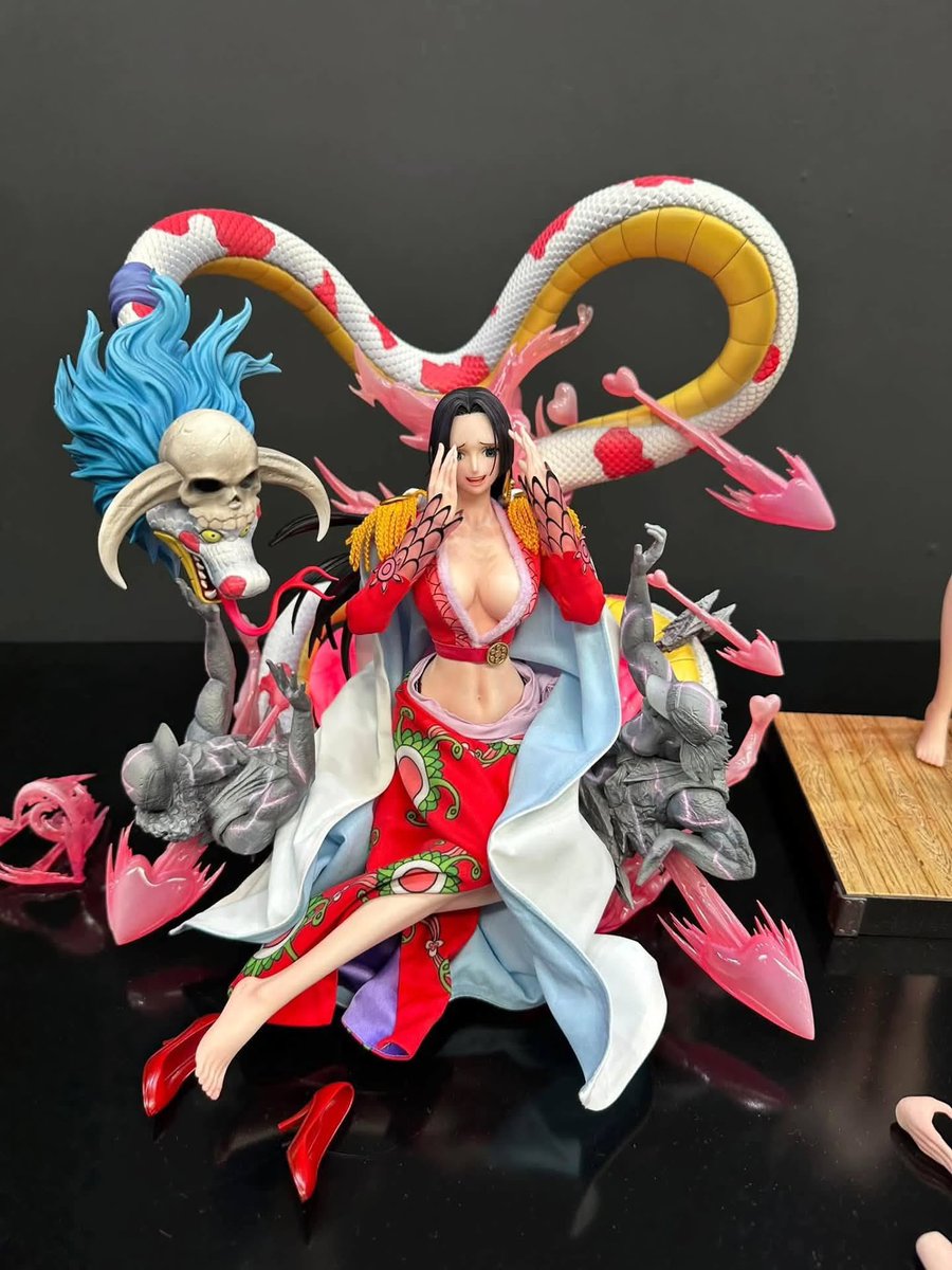 OPMerchandise's tweet photo. In person photos of Pixel Poses x CosmicCreations × JIMEI PALACE (@JIMEIPALACE) Boa Hancock 1/6 Scale Action Figure.

More info to come. Coming soon!

#OnePiece https://t.co/uYaGAxpKch