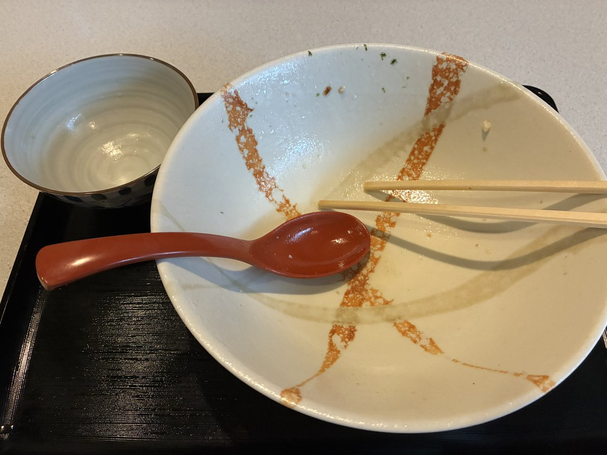 jkotterij's tweet photo. 朝ラー☀️

日向鱧出汁塩ラーメン🍜

うますぎー🐎🐎🐎 https://t.co/egCvod7a4k