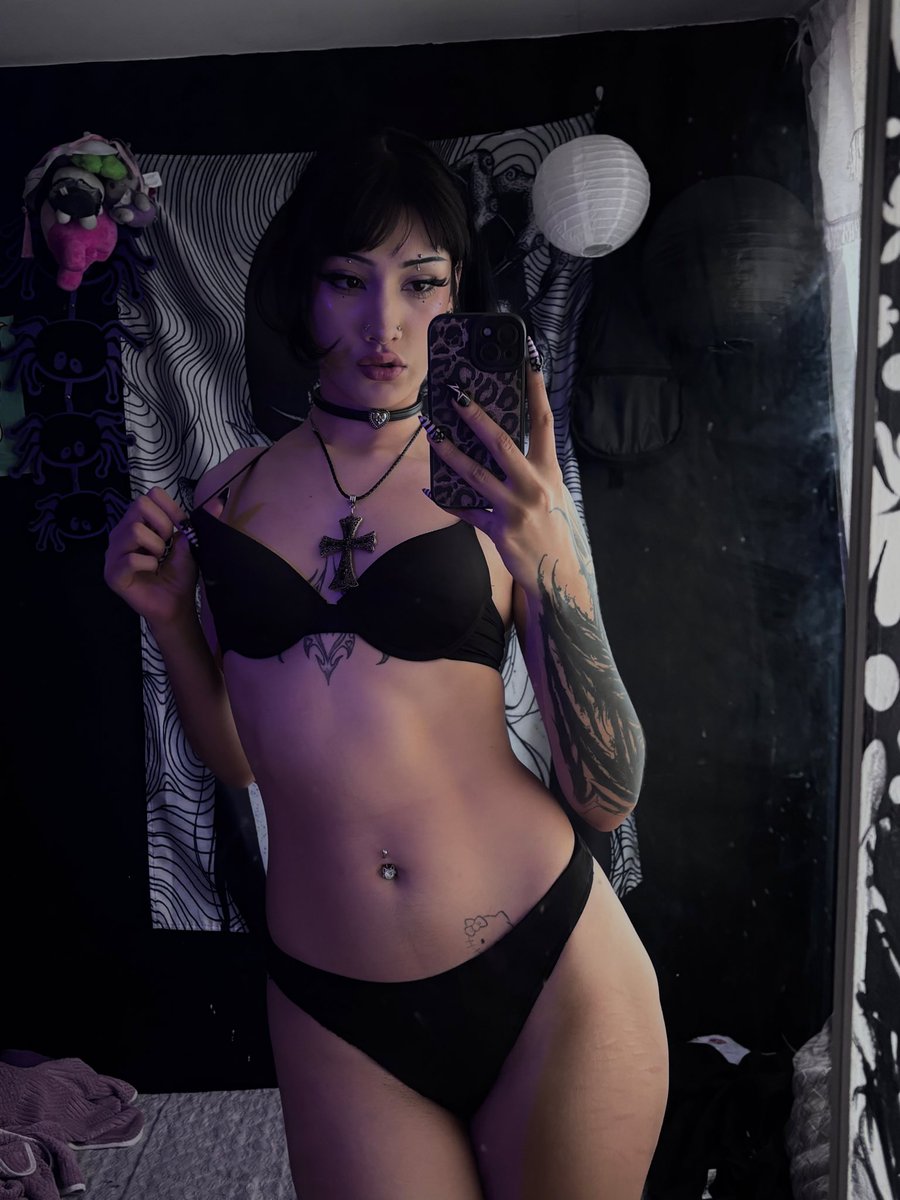 ur_broken_dolly's tweet photo. OF free just for today, send a message if you want the full video 😈

https://t.co/21PBwbrwX3 https://t.co/rE2oQTI3Yo